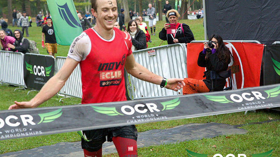 Albon_krysser_maalstreken_som_foerste_verdensmester_640_FOTO_OCR_WC
