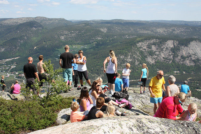 Utsikten er flott fra Skuggenatten, men 6. juni stopper ikke konkurransen på toppen.