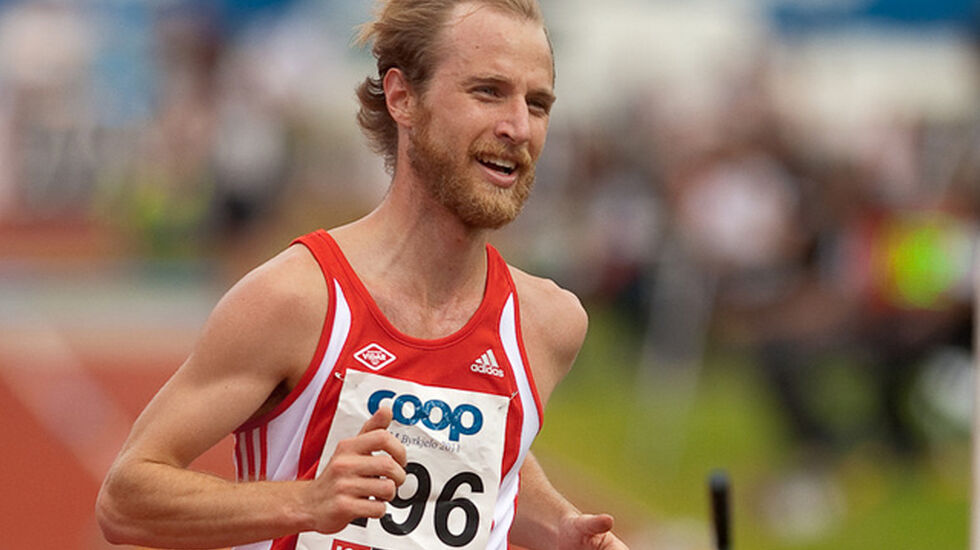 Rolf Steier var drøye minuttet bak persen da han løp halvmaraton på 1.05.59 i Venloop. (Foto: Helge Langen) 