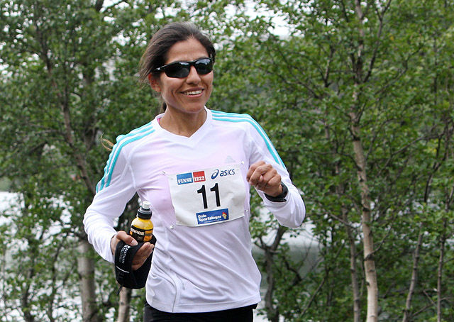 Gloria Vinstedt ble nummer 11 i Manchester Marathon. Her ser vi henne i Rallarvegsløpet som hun har vunnet flere ganger. (Foto: Runar Gilberg) 