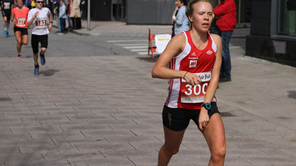 Johanne Lægran topper 5km statistikken etter Fredrikstadløpet i klasse 18-19 år med 19:08