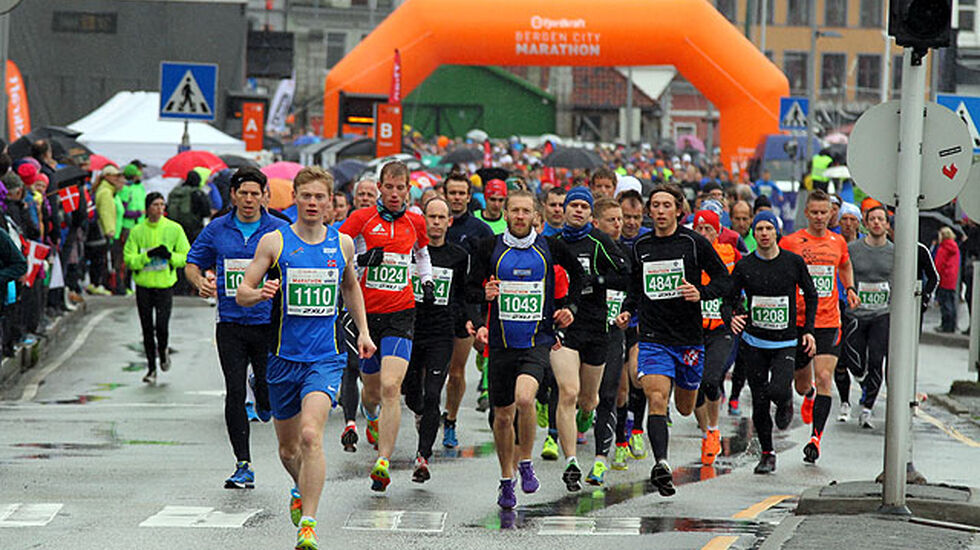 Start halvmaraton 2015 (foto: Arne Dag Myking).