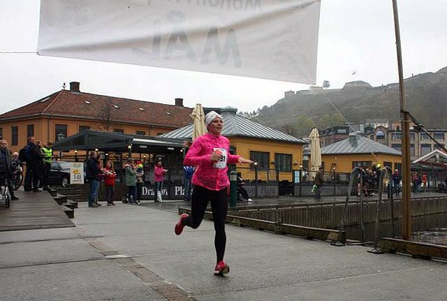 Astrid Jantina Kolstad vinner Monolittløpet. Foto: Arrangør Idd Sportsklubb