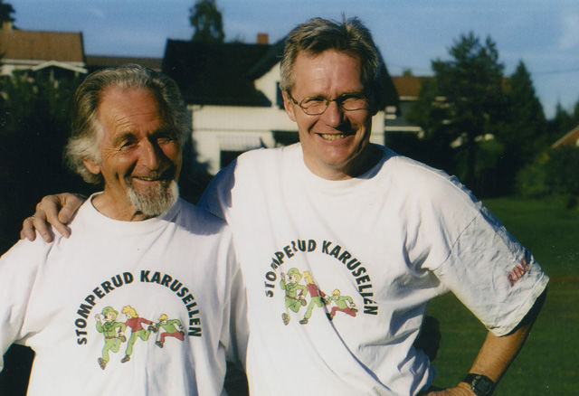 Øyvind Dahl (th) sammen med Viktor Larsen i Stomperudkarusellen i 2002. Foto: Else Hustad