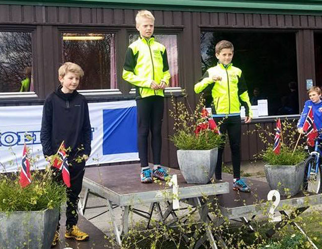 Seierspallen i KM for Hedmark i klasse G12 med vinner Andreas Grimerud (1) ,Hernrik Jevanord (2) , begge Moelven IL, og Jonas Øyan, FIK Ren-Eng (3). (Foto: Dag Kåshagen)