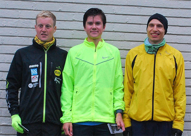 Jakob Ingebrigtsen vant foran Ragnar Stølsmark (til høyre) og Torsten Tengsareid. (Foto: arrangøren) 
