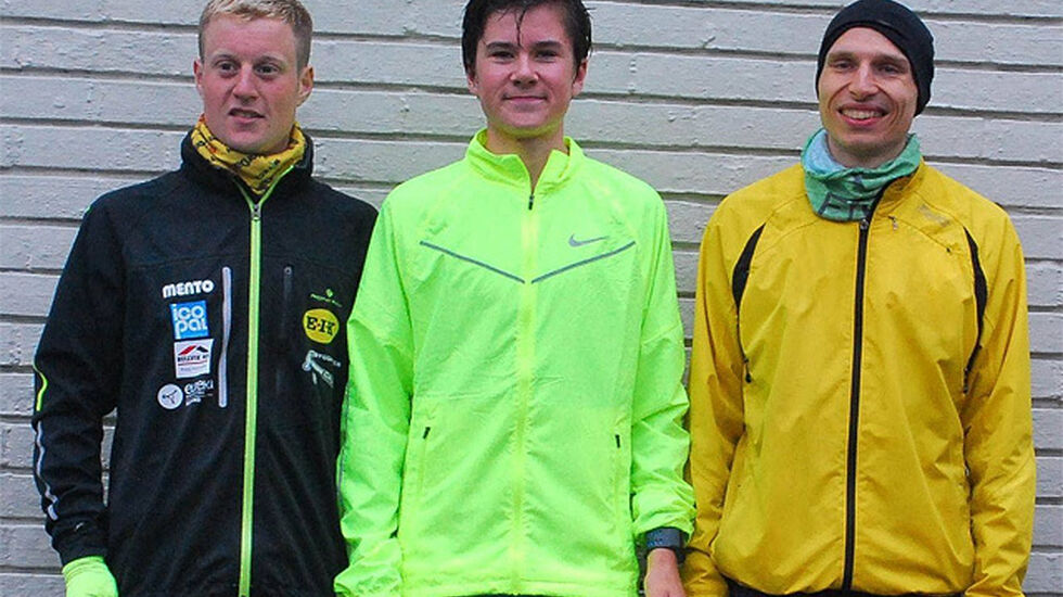 Jakob Ingebrigtsen vant foran Ragnar Stølsmark (til høyre) og Torsten Tengsareid. (Foto: arrangøren) 