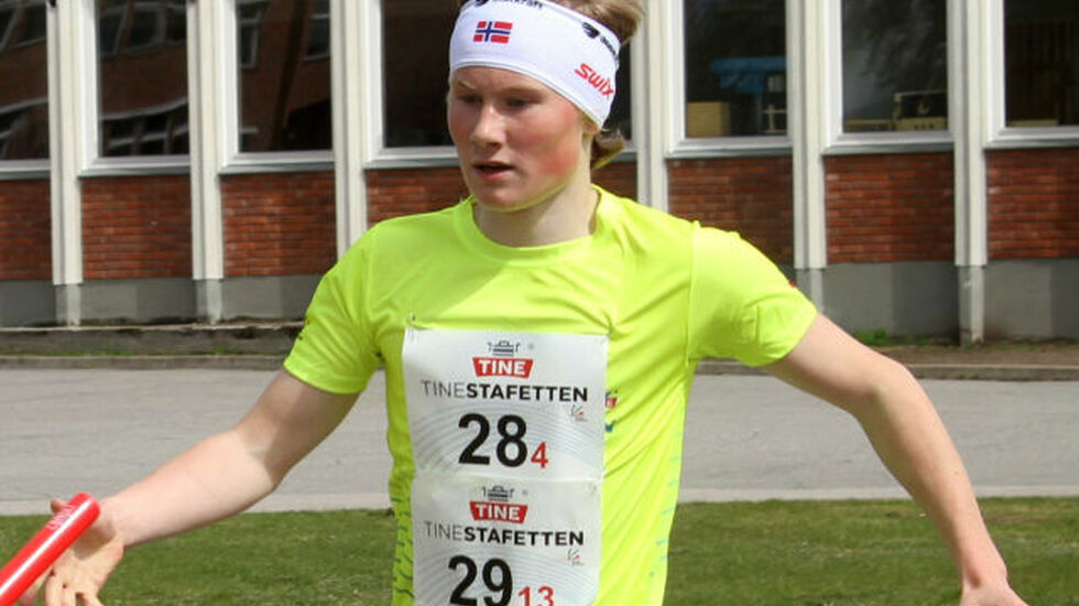 Sindre Vassdal Johannesen i aksjon under Tinestafetten dagen etter Gjerdrumsbakken opp. Lørdag var han også med på å sikre FIK Orion en overlegen seier i juniorklassen i Holmenkollstafetten sammen bla.a. Kristian Fodstad Karlsen og Hermann Stensby.