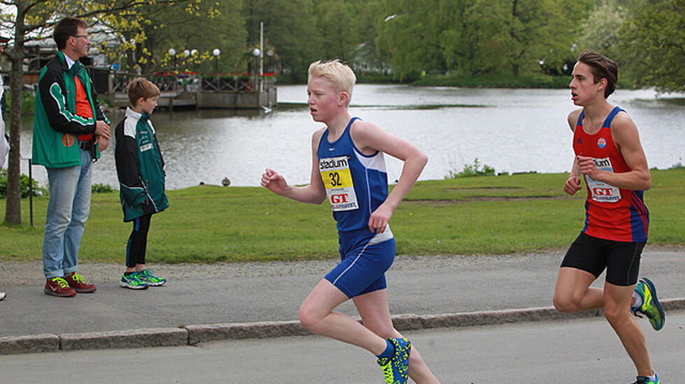 Martin Kireberg Mørk omtrent halvveis i den 5,1 km lange Lilla Varvet 2015 (Foto: Kjell Vigestad)