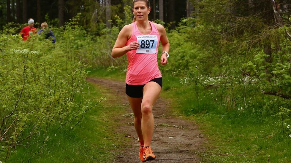 Tonje Berg ble nummer to i kvinneklassen, her i ABIK-karusellens 3. løp i 2015 ( foto: Bjørn Hytjanstorp).