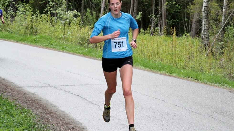 Eldbjørg Moxnes i ABIK-karusellens 3. løp 2015. (Foto: Olav Engen)
