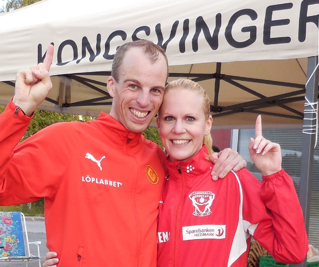 De to vinnerne av 5000-meteren i årets 4. karuselløp, Hallvard Nilsen, IL Gular, og Gunn Helen Hagen, Oppstad IL. (Foto: F. Nordal)