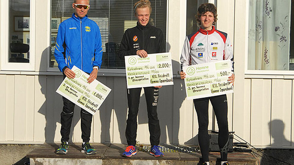 De tre beste herrer totalt: Joakim Sødal (midten) vant foran Lars Bendic Eide (venstre) og Joachim Tranvåg (høyre). (Alle foto: Roger Sponland)