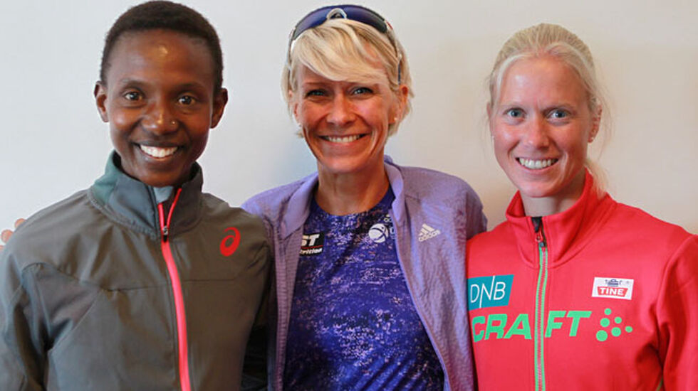 Nordisk landskamp: Det er lagt inn en landskamp i Stockholm Marathon. Her er tre av favorittene: Isabellah Andersson, Sverige; Anne-Mari Hyryläinen, Finland og Marthe Katrine Myhre, Norge. (Foto; Kjell VIgestad)
