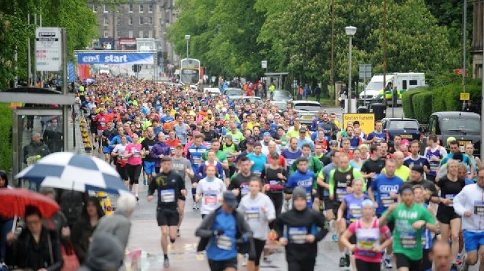 Edinburgh_Marathon_2015_start