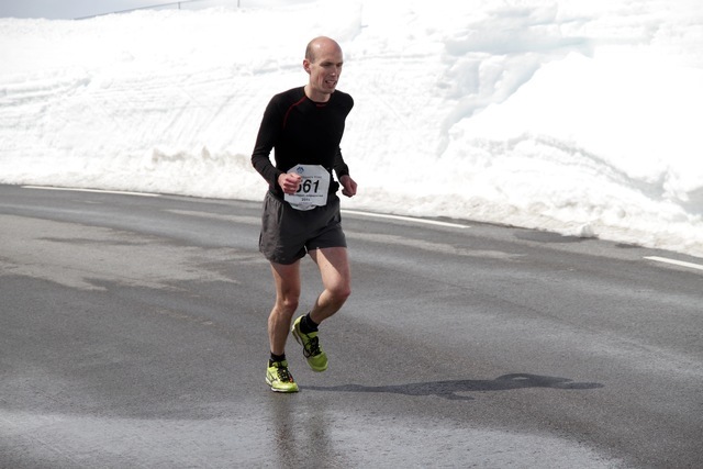 Ulf Lunhed vinner den tøffe duatlonen i Geiranger