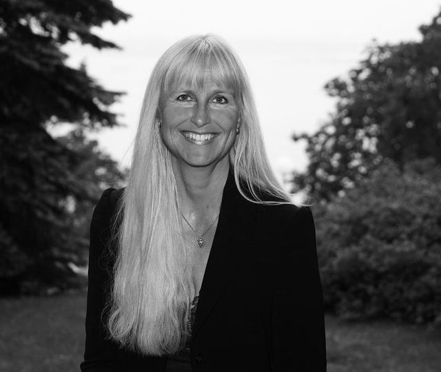 Å tale i festlig lag