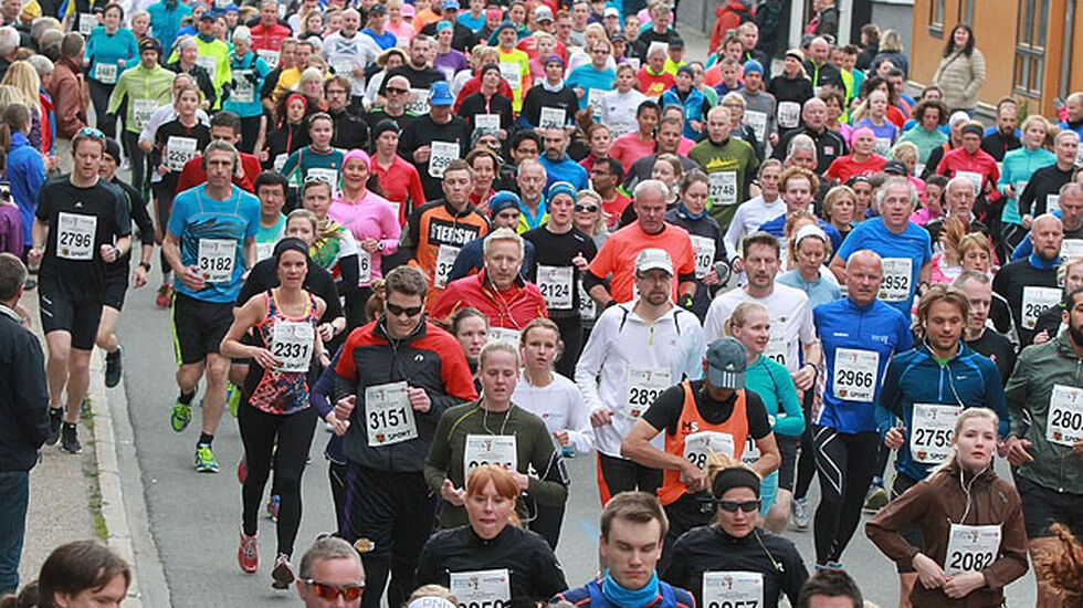 Starten på halvmaraton i MSM 2015. (Foto: Kjell Vigestad)