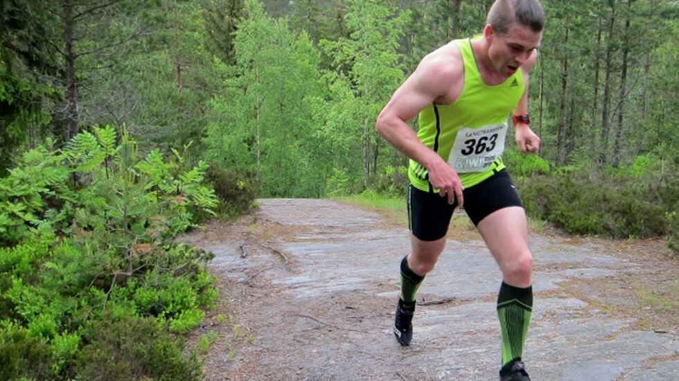 Erik Forbord på Nordgardsberget, løypas høyeste punkt (foto: Toril Blakkisrud).