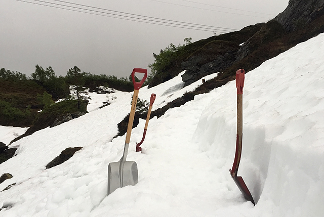 Vegen blir graven ut - i snø. (Foto: arrangøren) Vegen blir graven ut - i snø. (Foto: arrangøren)