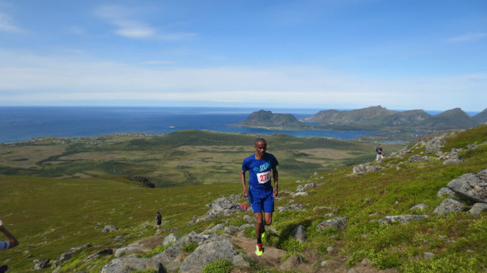 Vinner Tesfayohannes Fisehatsion fra Bodø i et praktfullt landskap. Foto: Per Ivar Jaksland