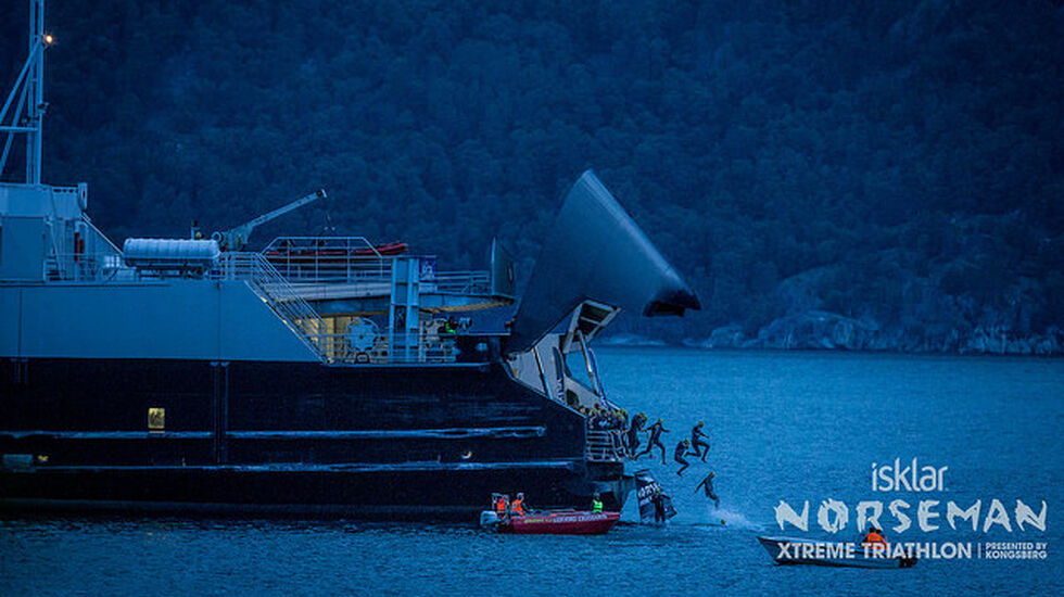 Forkortet: Svømmeetappen blir forkortet på morgendagens Norseman. Foto: Martin Paldan.