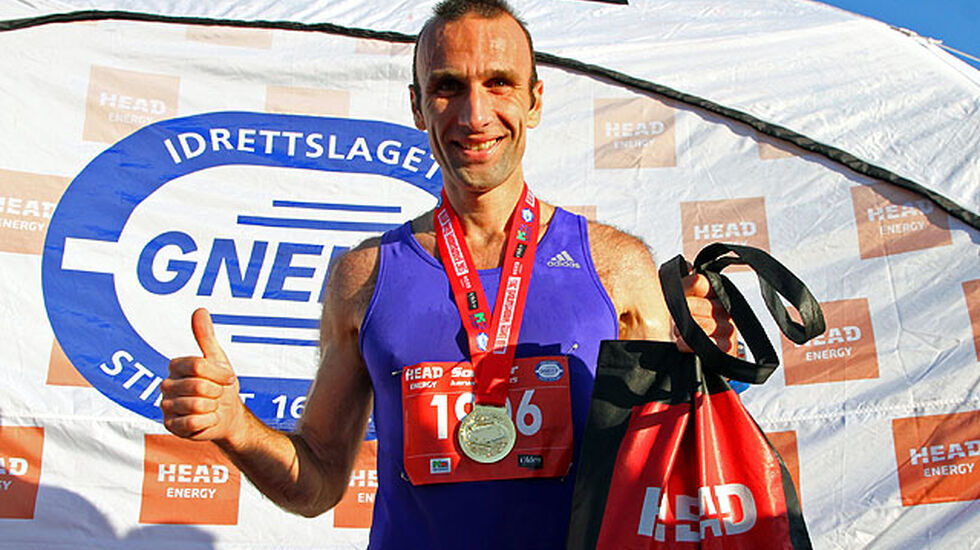 Mirza Nalic fra Bergen Løpeklubb vant 10 km i HEAD Energy Sommerkarusellen i Bergen