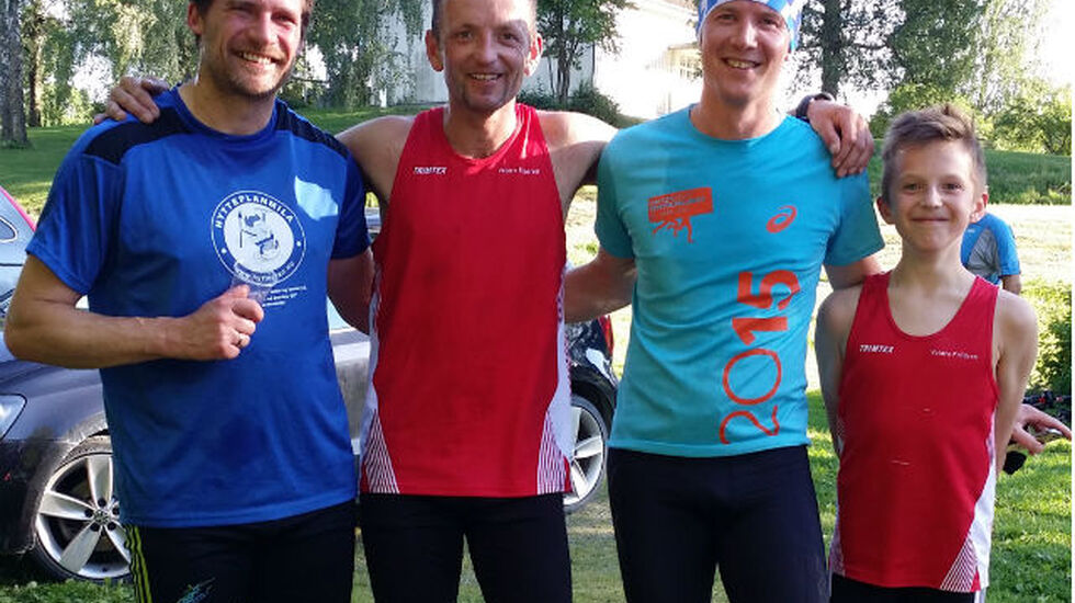 Fornøyd kvartett etter løpet (fra v.) Ronny Bohrmann, Miroslaw Baran, Henning Mortensen og Wiktor Baran. (Foto: Agnieszka Baran)