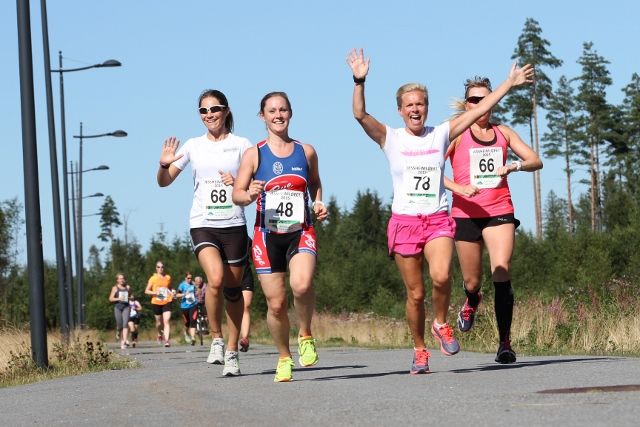 Løpeglede: Marianne Espe Pettersen, Victoria Engebretsen, Rita Steinsvik og Ann-Louise Vålvannet.