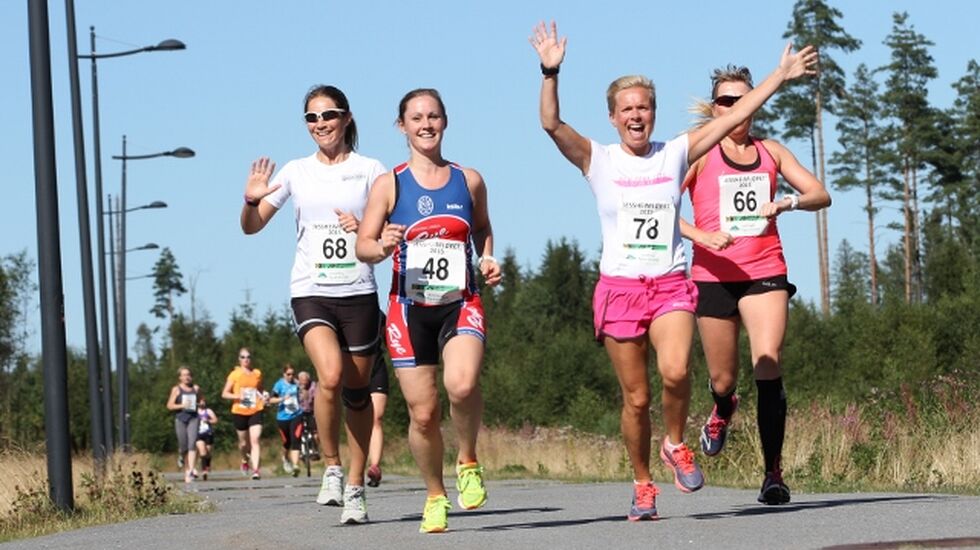 Løpeglede: Marianne Espe Pettersen, Victoria Engebretsen, Rita Steinsvik og Ann-Louise Vålvannet.
