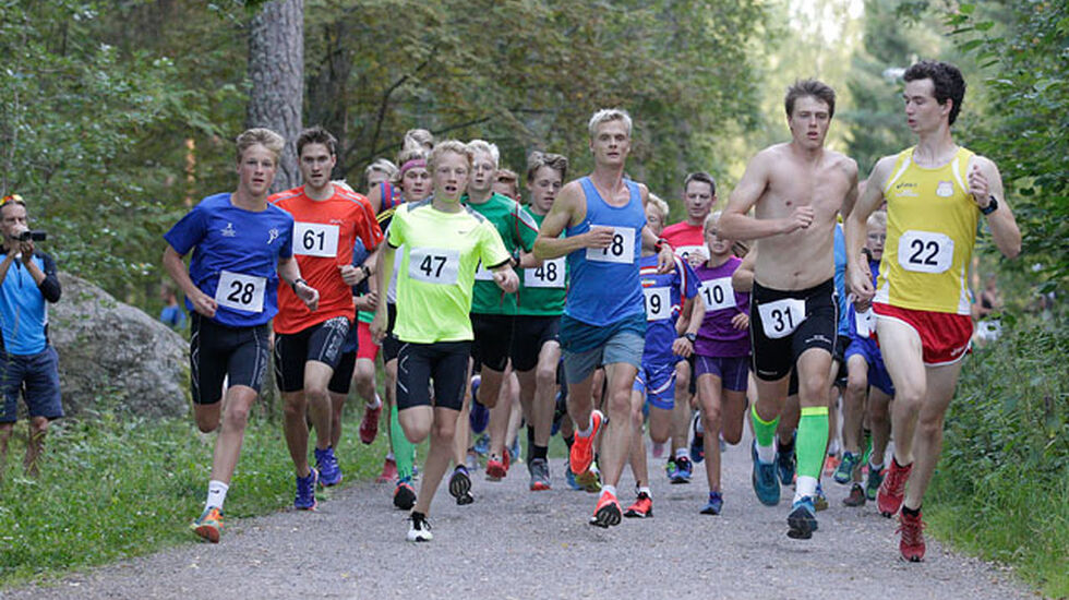 Starten på starten av høstsesongen i løpskarusellen Ulsrudvann Rundt. Foto: Per Inge Østmoen