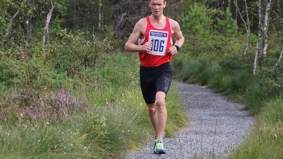 Helge Hafsås vann forrige løpet i Nordfjordkarusellen, Heiamila. Laurdag vann han og Nordvest Maraton. Foto: Martin Hauge Nilsen