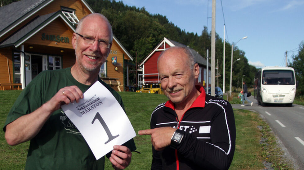 Øystein Eik til venstre er mannen bak Sekken Open Maraton og Lossiusløpet. Sigbjørn Lerstad fra Kondis har kontrollmålt løypen som nå er klar til å ta i mot løpere
