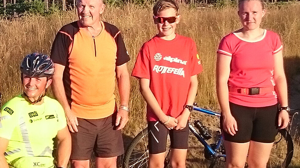 Fire av deltakerne på ukas rulleskikarusell samlet etter forrige ukes testløp (fr v) Trygve Toskedal Larsen, Kjell Nystuen, Magnus Otterstad og Marianne Storberget. (Foto: Guro Solbakken)