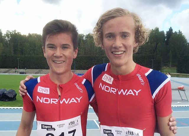 Jakob Ingebrigtsen (til venstre) og Henrik Irgens Gravdal bidrog med sin andre- og tredjeplass på 1500 m til norsk seier i landskampen. (Foto: Finn Kollstad)