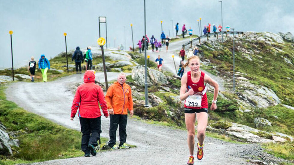 Eli Anne Dvergsdal vinner Førde Opp og Motbakkecupen sammenlagt. Foto: Arrangøren
