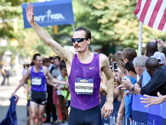 Henrik Ingebrigtsen slo flere sterke løpere da han kom på 3. plass i 5th Avenue Mile i New Yorks gater (Foto: Arrangøren)