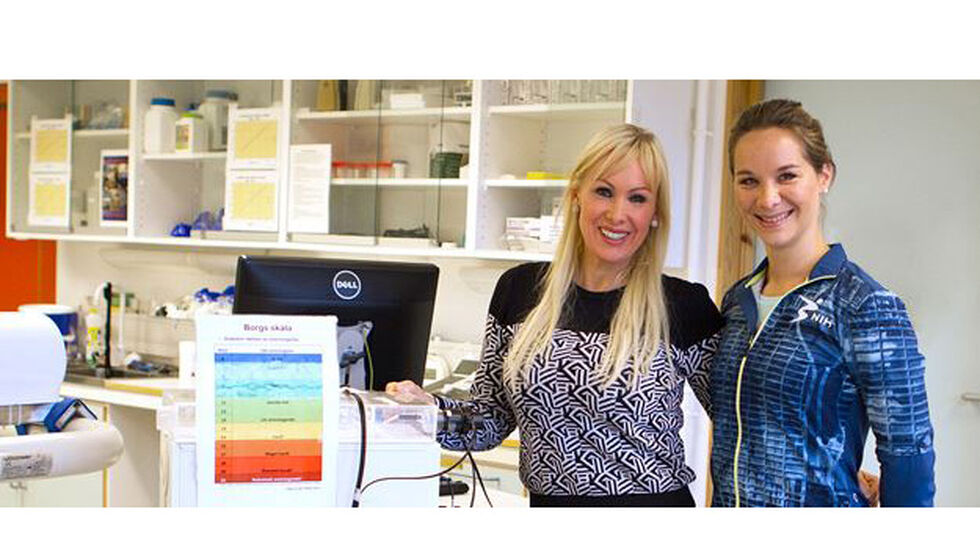 Prosjektleder Lene Haakstad, førsteamanuensis, og forskningsmedarbeider Christina Gjestvang på laboratoriet ved NIH. Foto: Yvonne Haugen.