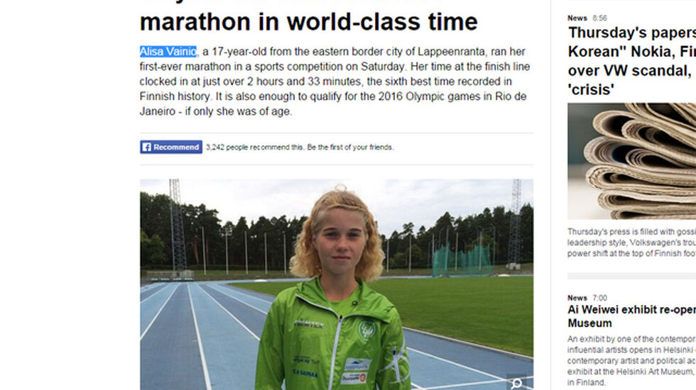 Alisa Vainio tok et maratonløp på sparket og kom i mål på 2.33.24. (Faksimile fra Yle)