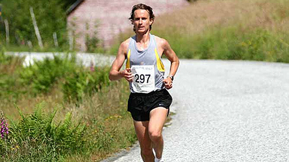 Karl Johan Rasmussen vinn Fjordalangs i Etne 2007. No er han blitt trenar og trenar også mosjonistar som skal delta i Djupadalten.