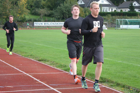 AtlIMG_1644LeobestaeveneOktForsideHalvorsen