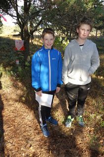 Elliot og Felix 6-trinn på nest siste post
