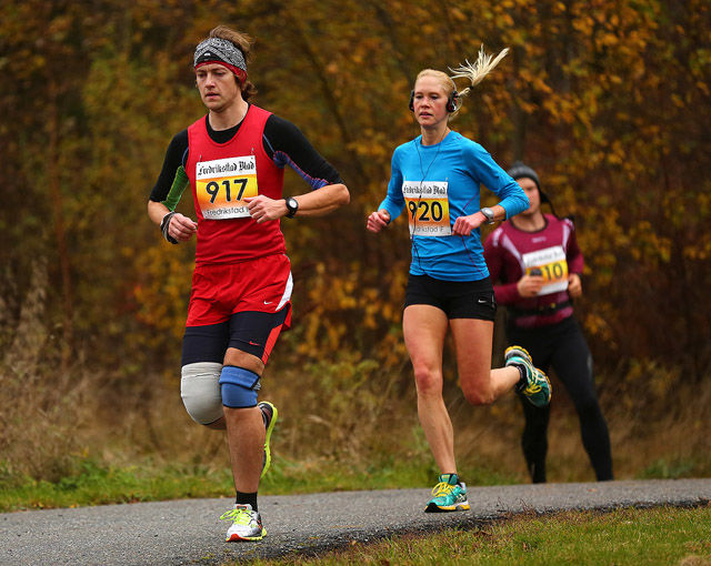 Frode Kraugerud og Anette Hauge i fjorårets løp (foto: Bjørn Hytjanstorp).