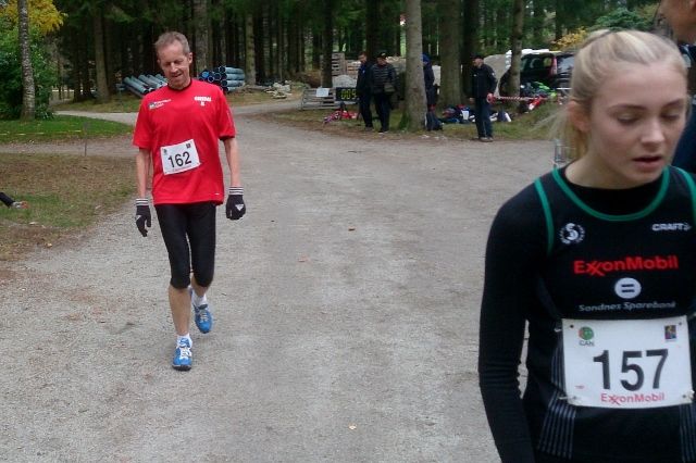 Camilla Ziesler ble totalvinner i kortløypa noen sekunder foran veteranen Jørn Holmen (foto: Inge Akerjordet)
