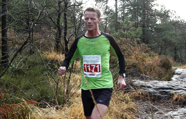Herrevinner: Ole Kristian Heggheim, Kristiansand Løpeklubb, satte ny løyperekord på 21 km på tida 1.38.19. Foto: Arrangøren