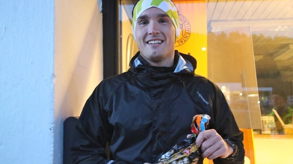 Olger Pedersen fra Hasundgot vant i dag 10 km i det 1. løpet av Ålesund vinterkarusell. Han lovte å dele premien med noen
