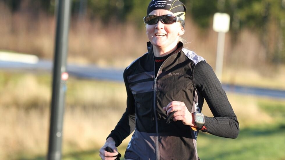 Louise Skak lå i tet under hele maratonløpet, her etter den første av fire runder (foto: Olav Engen).
