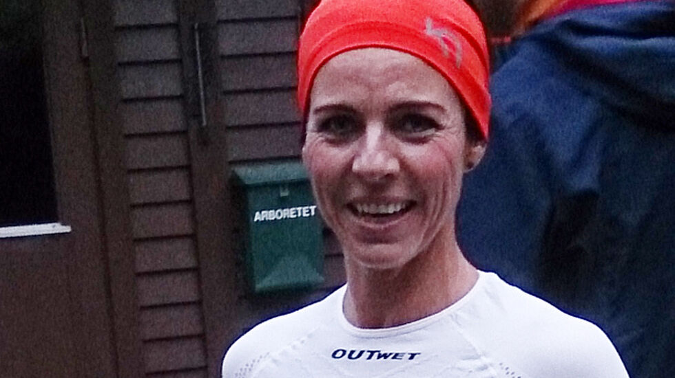 Siri Solsvik Fiksdal kunne smile etter å ha blitt raskeste kvinne i langløypa på 8,076 km. (Foto: Inge Akerjordet) 