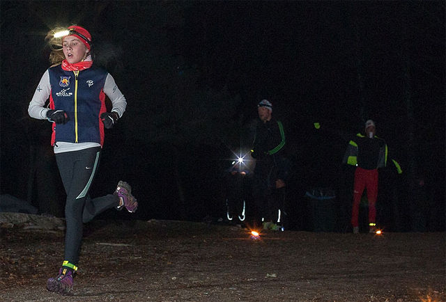 Løping med hodelykt i mørket kan være en fin opplevelse. (Foto: Jørgen Lindalen)