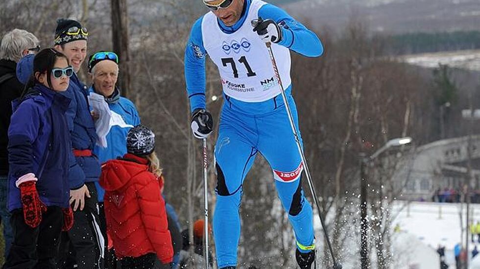 Kristen Skjeldal har vunnet 5-mila i NM hele 6 ganger. Her fra NM i Fauske i 2012 hvor det ble 8. plass på veteranen fra Voss. (Foto: Arne Brunes)